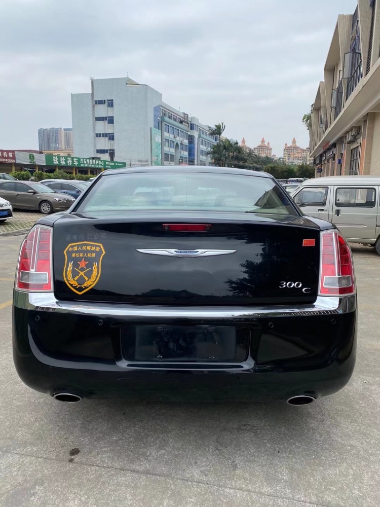 中山14年克莱斯勒300C5