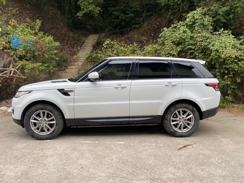 中山16年路虎揽胜运动3