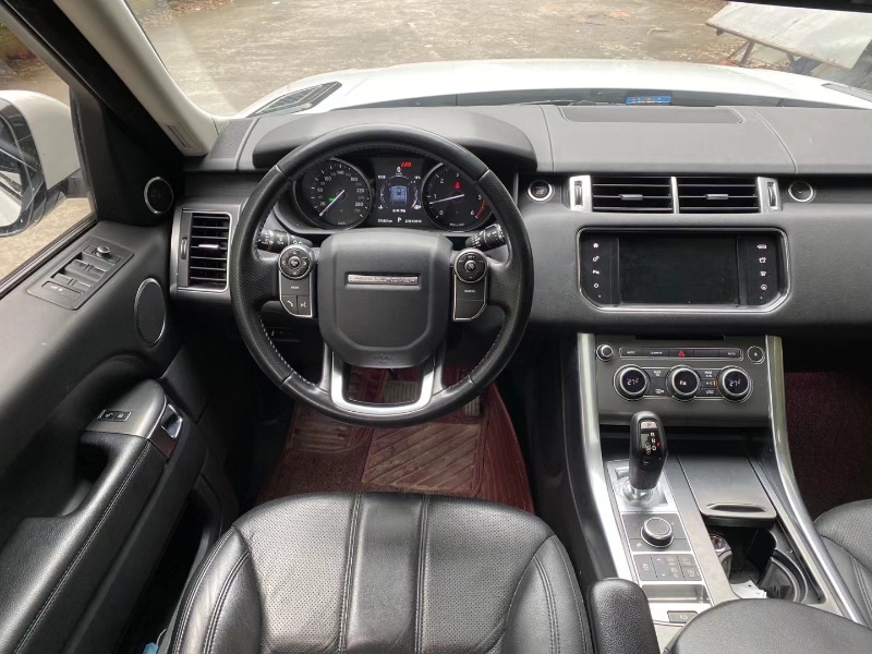 中山16年路虎揽胜运动6