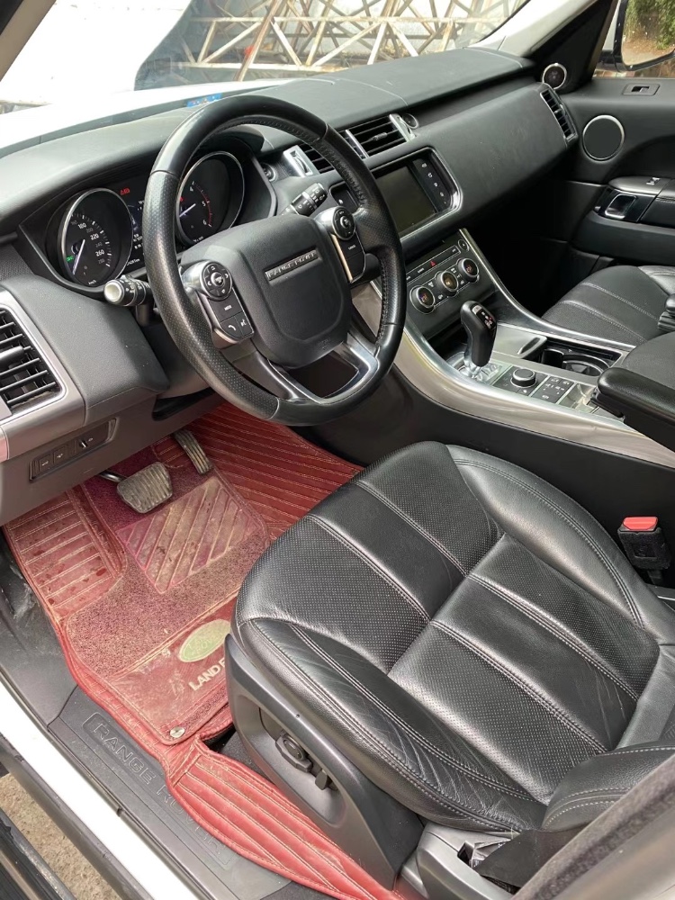 中山16年路虎揽胜运动8