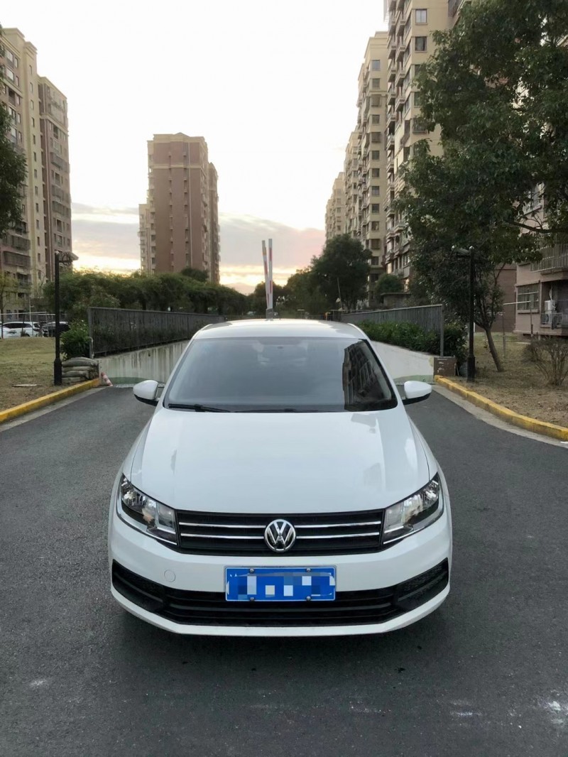 上海19年大眾桑塔納1
