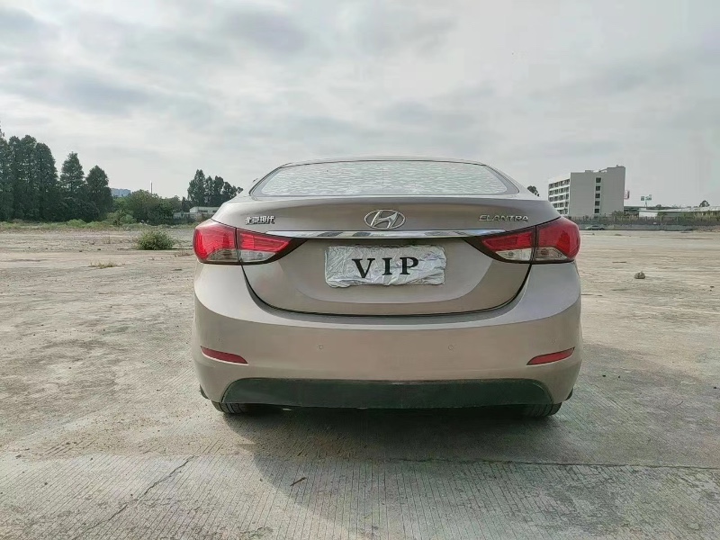 佛山16年现代朗动3