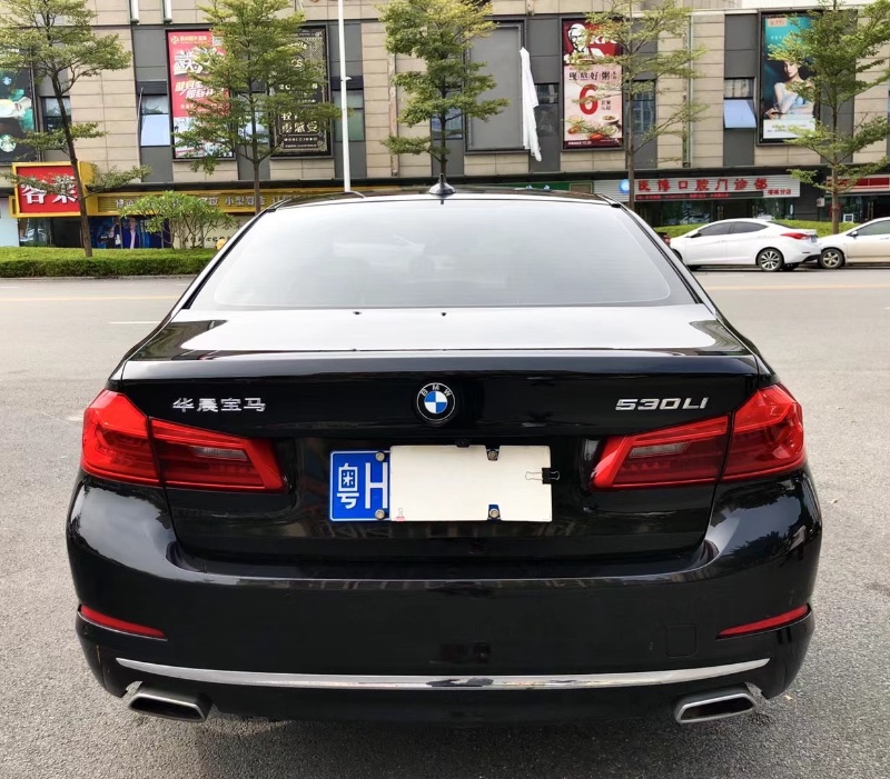 广州19年宝马5系9