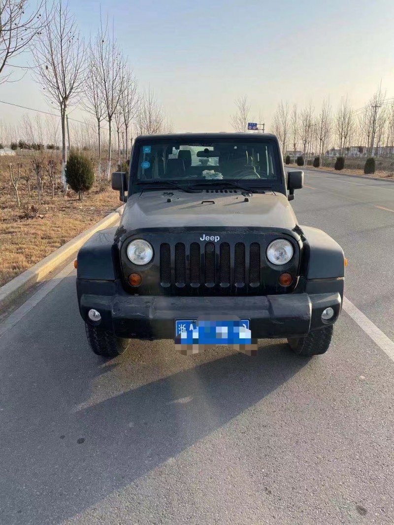 煙臺13年Jeep牧馬人9