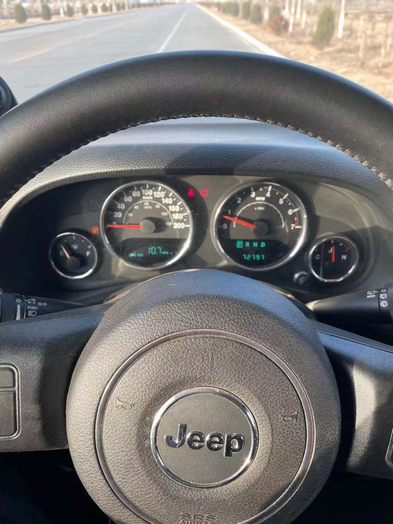 煙臺13年Jeep牧馬人5