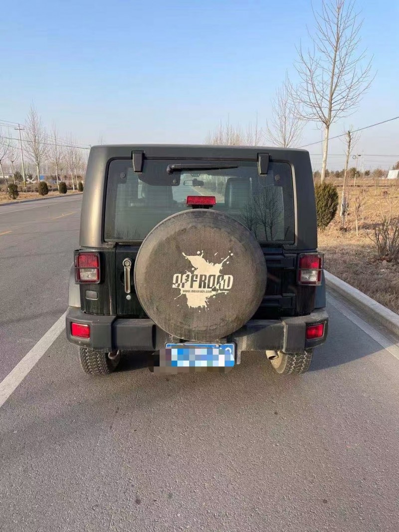 煙臺13年Jeep牧馬人1