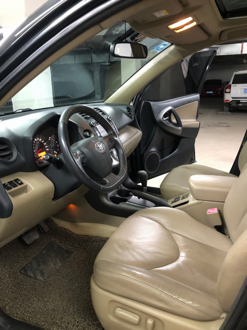 沈陽12年豐田RAV46