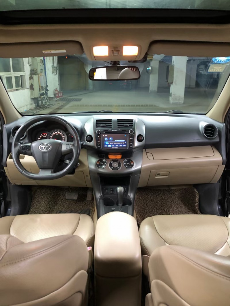 沈陽12年豐田RAV48