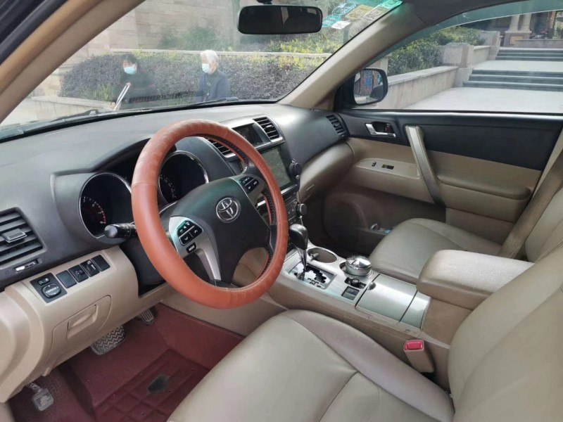 北京13年丰田汉兰达4