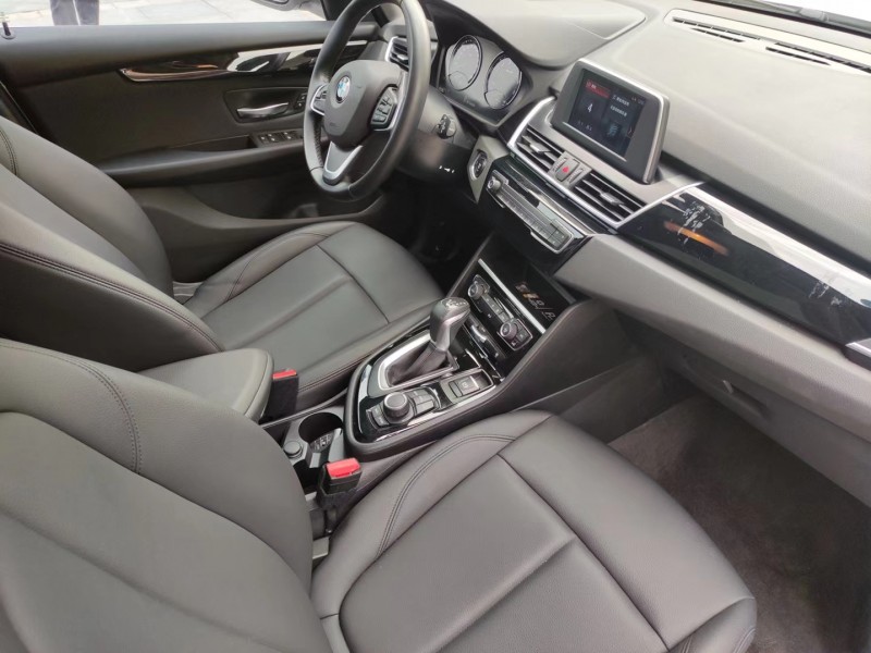 北京19年宝马2系1