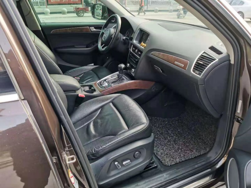 北京15年奥迪Q59