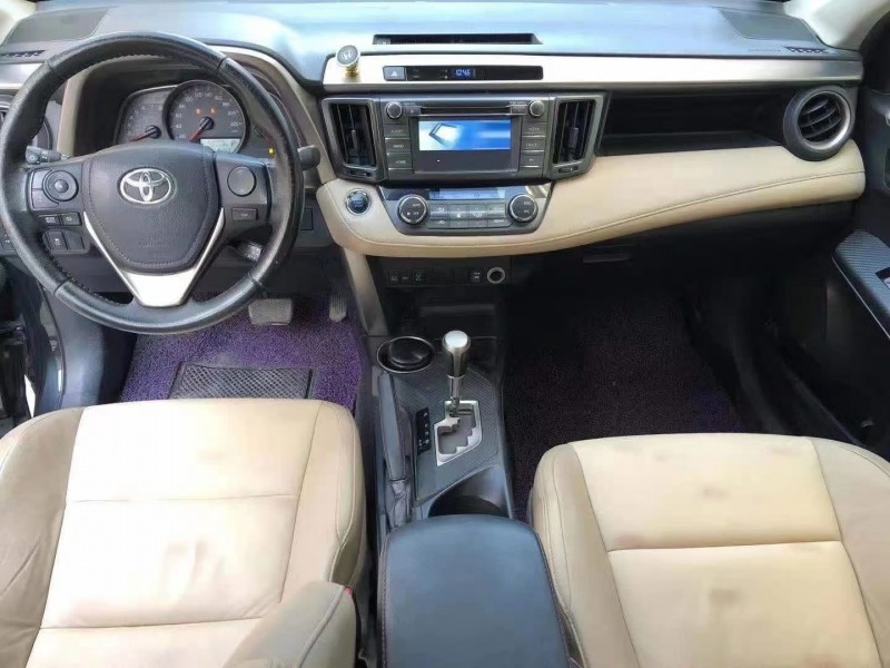 青岛14年丰田RAV4荣放3