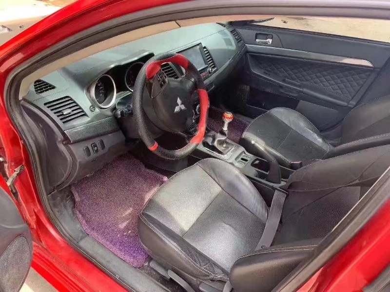 济南10年三菱翼神8