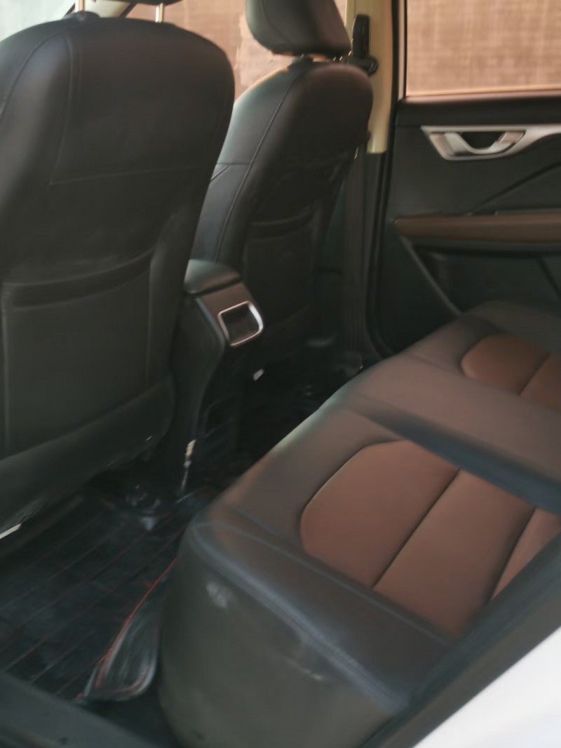 北京18年吉利远景4