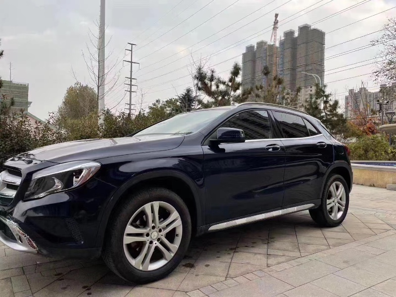 济南16年奔驰GLA5