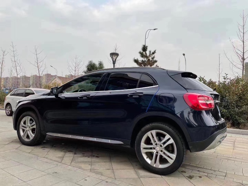 济南16年奔驰GLA6