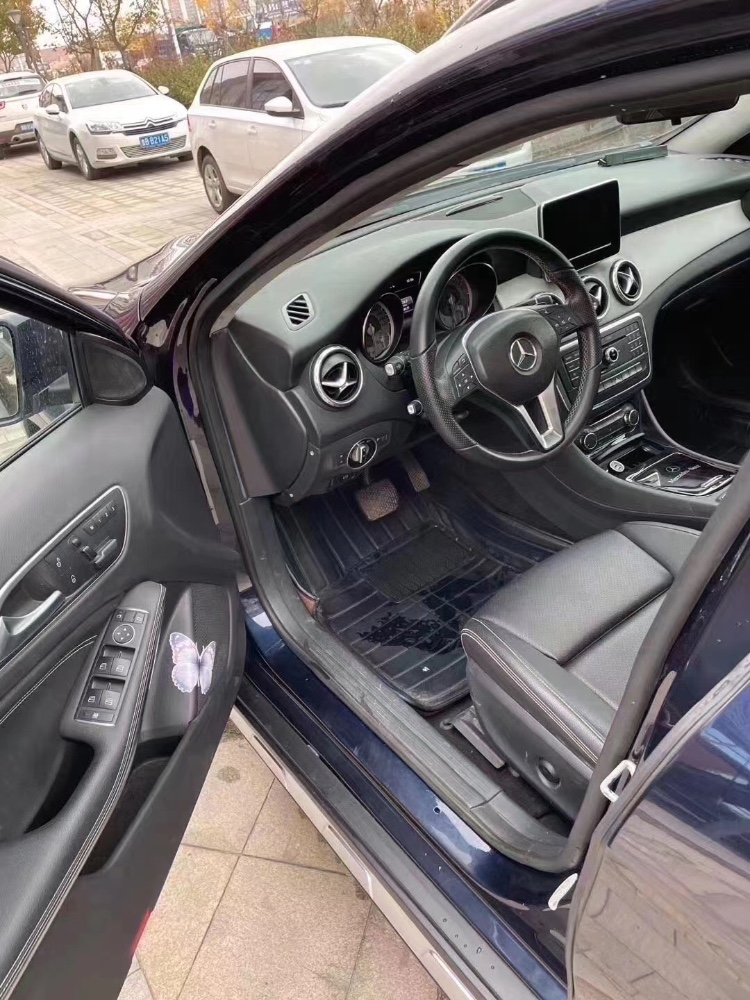 济南16年奔驰GLA3