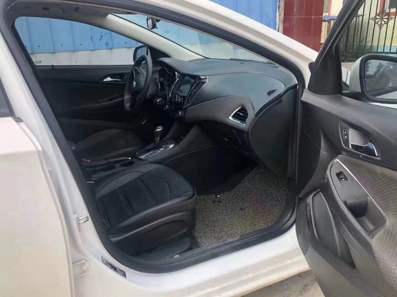 济南16年雪佛兰科鲁兹5