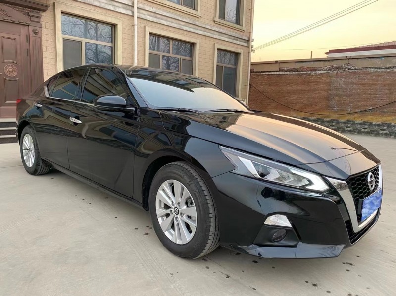 保定20年日产天籁3