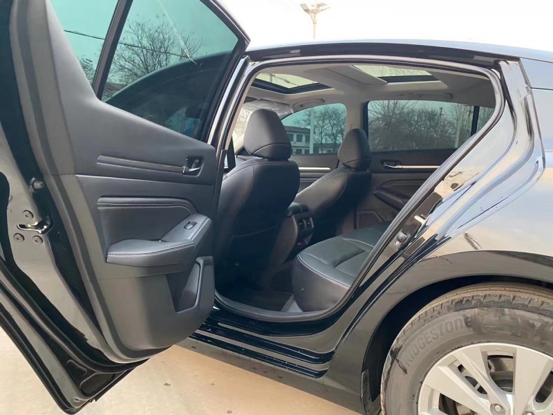 保定20年日产天籁5