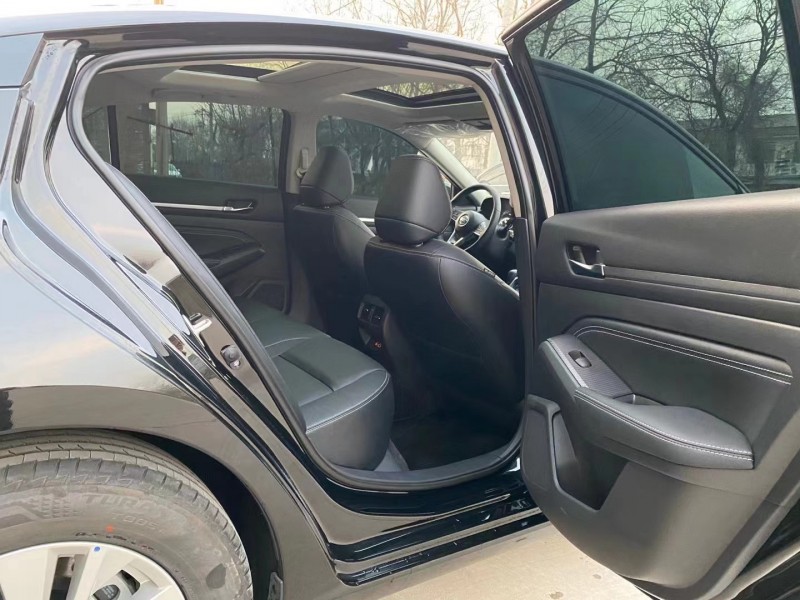 保定20年日产天籁8