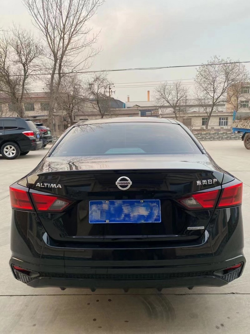 保定20年日产天籁9