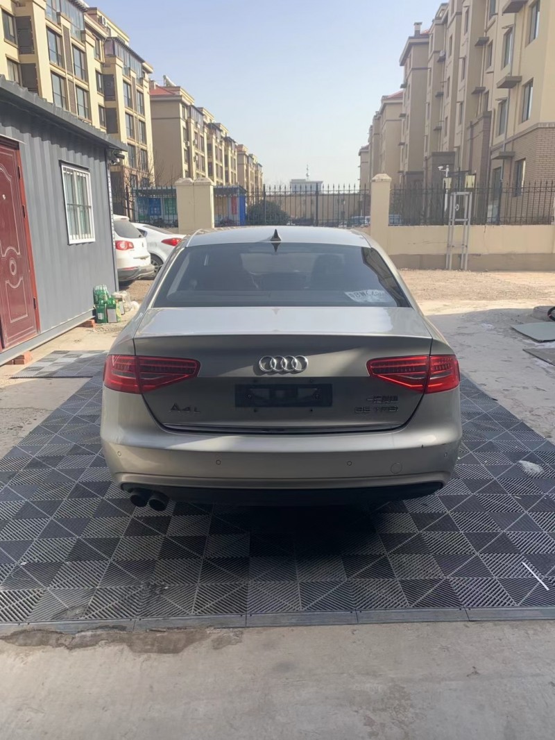 青岛16年奥迪A4L8