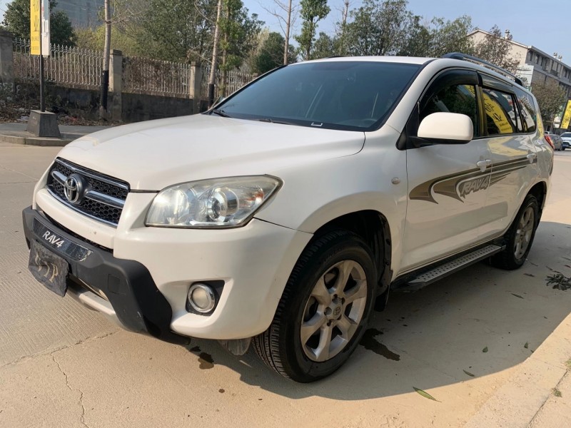 岳陽10年豐田RAV43