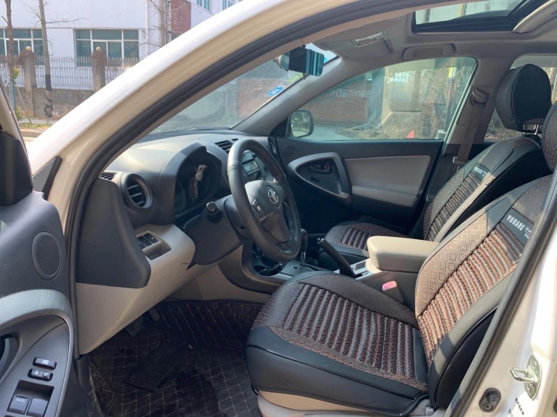 岳陽10年豐田RAV44