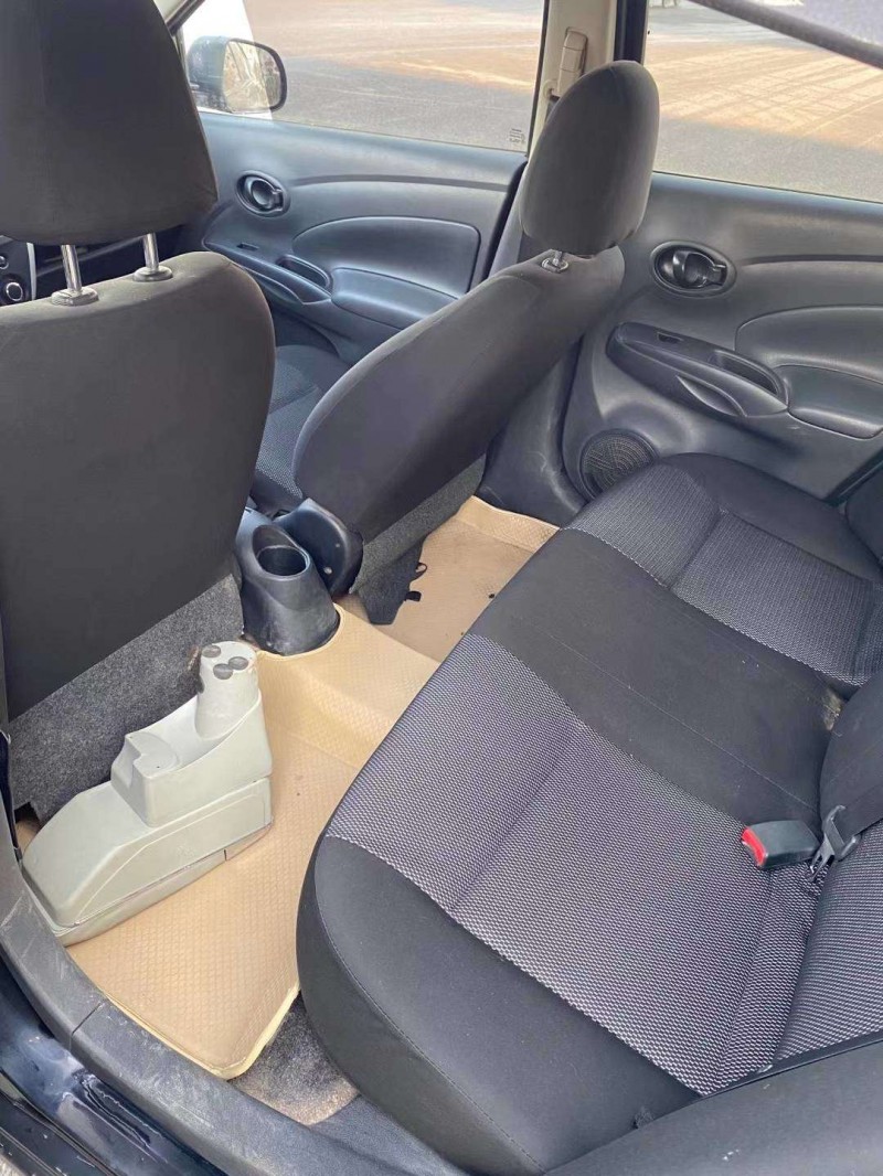 保定15年日产阳光8