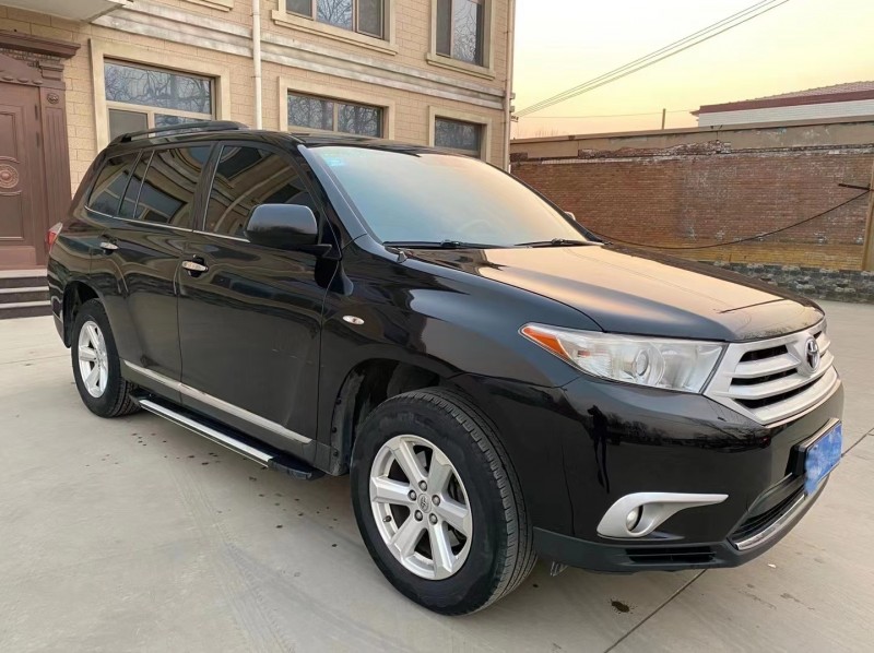 保定14年丰田汉兰达5