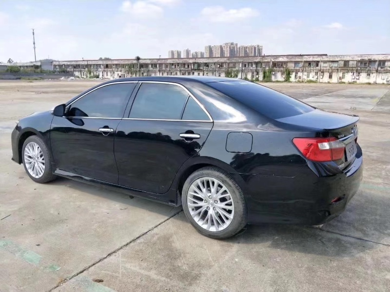 佛山14年丰田凯美瑞4