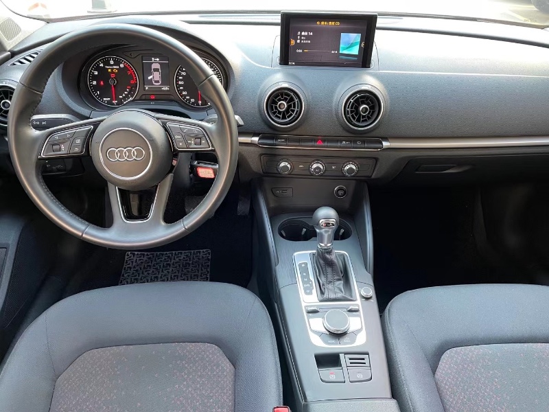 中山17年奥迪A36