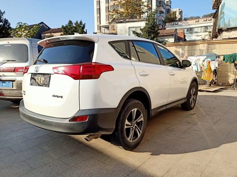 广州16年丰田RAV47