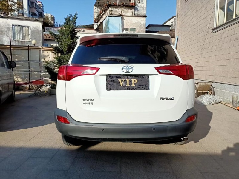 广州16年丰田RAV48