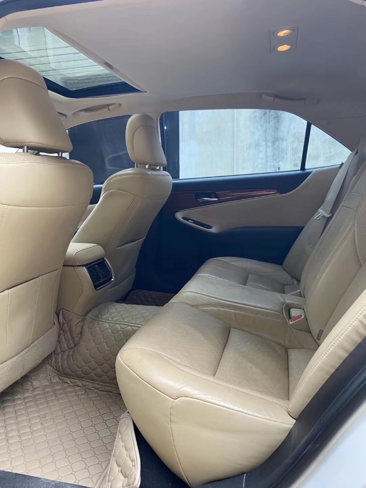 江门15年丰田皇冠5