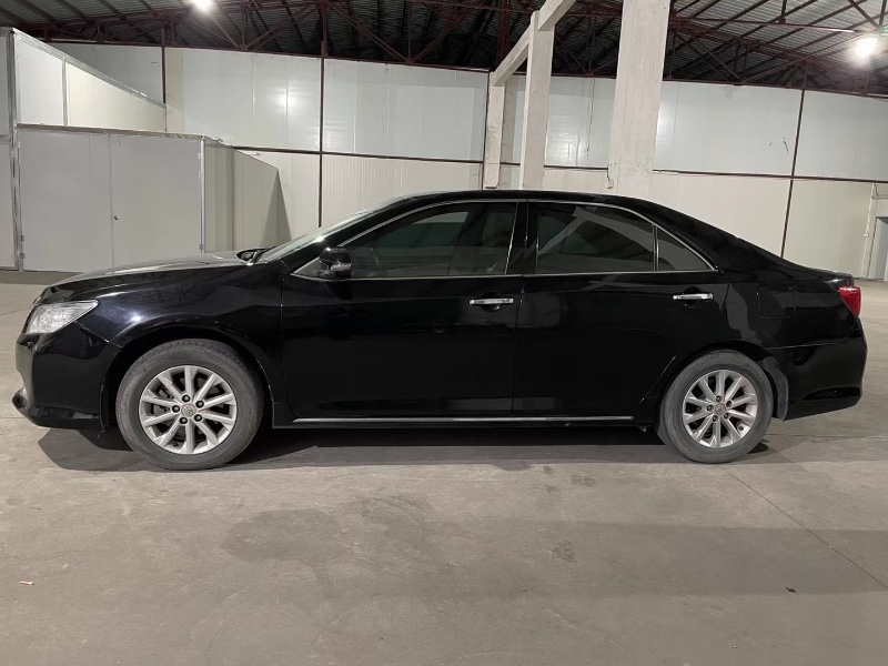 中山13年丰田凯美瑞2