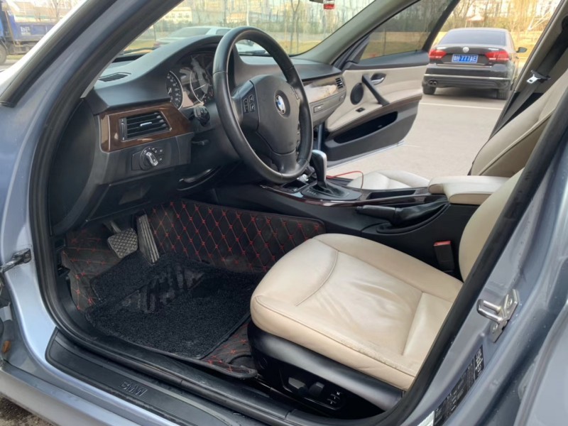 济南11年宝马3系6