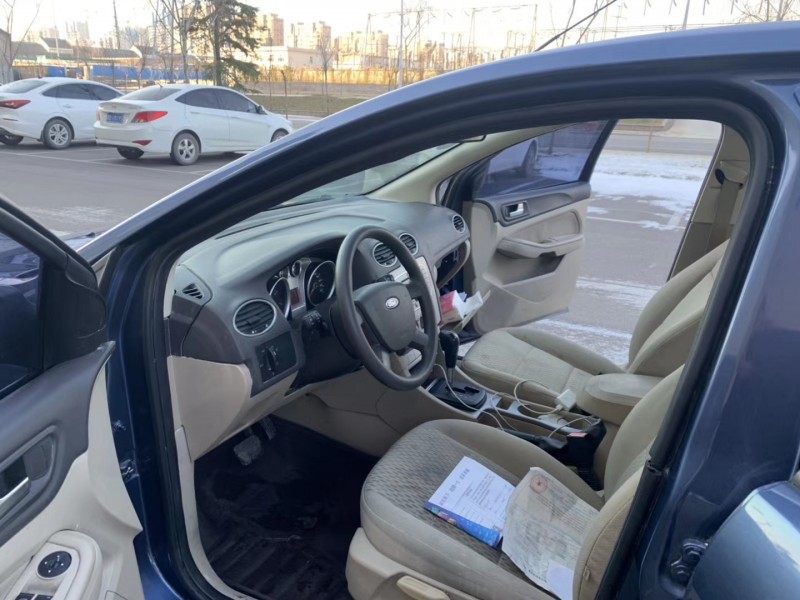 济南09年福特福克斯2