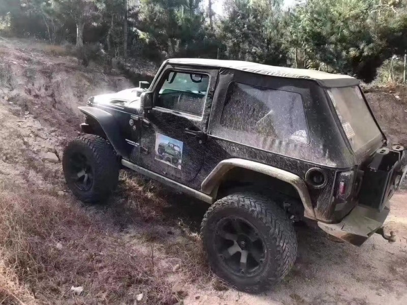 濱州12年Jeep牧馬人1