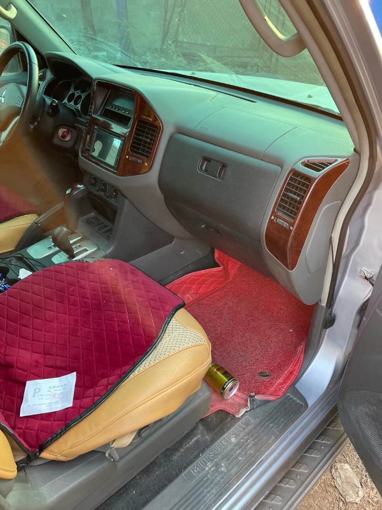 济南12年三菱帕杰罗7