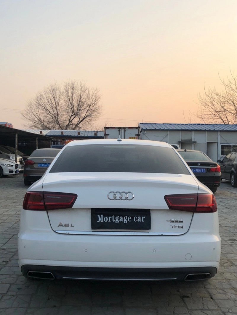 青岛16年奥迪A6L8