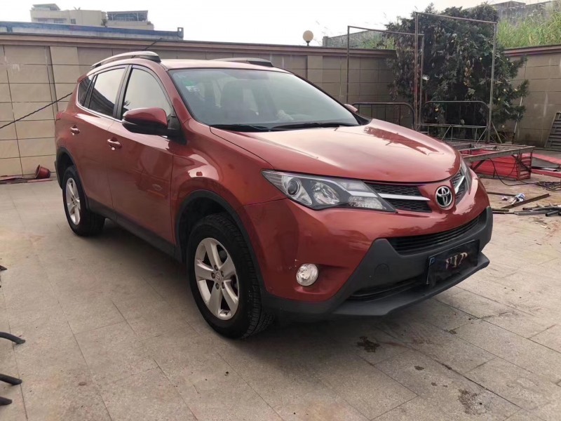 广州14年丰田RAV42