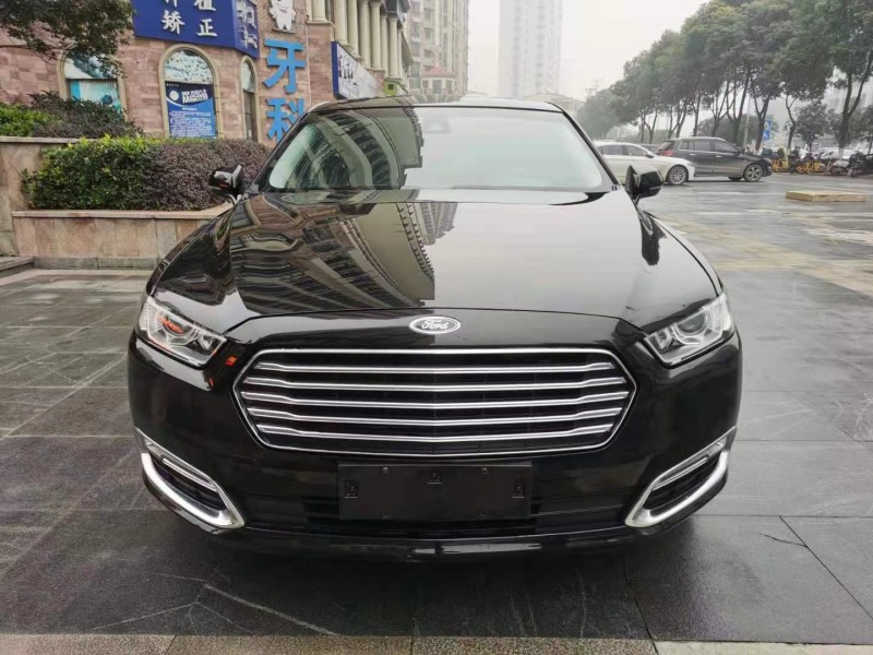 北京18年福特金牛座1