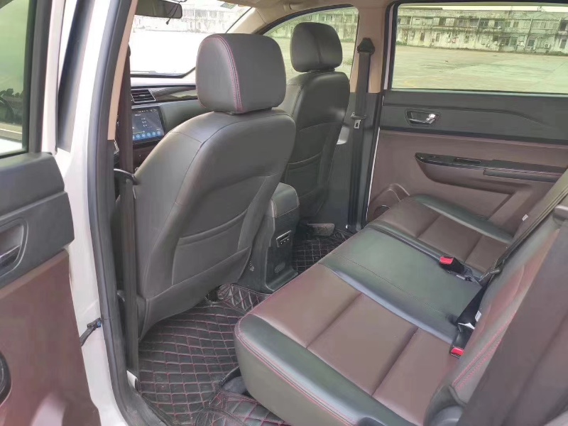 佛山17年力帆汽车迈威4