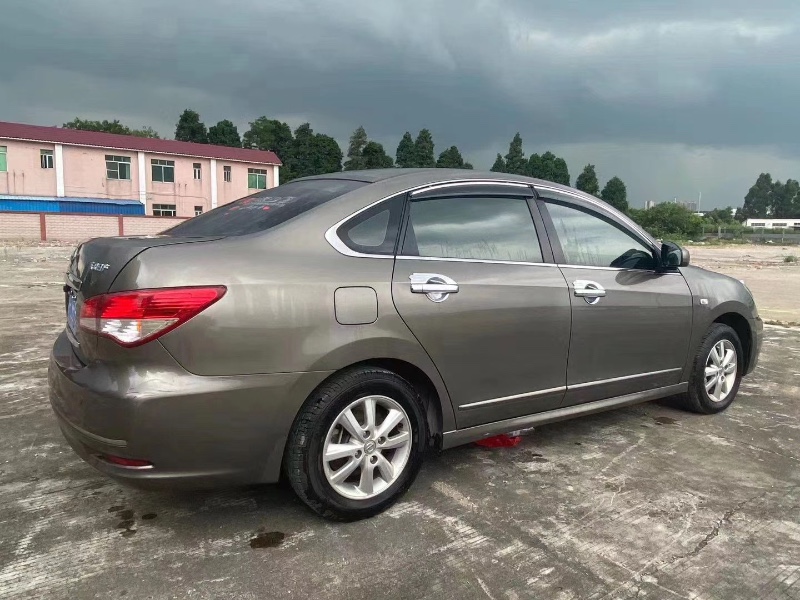 佛山18年日产轩逸6