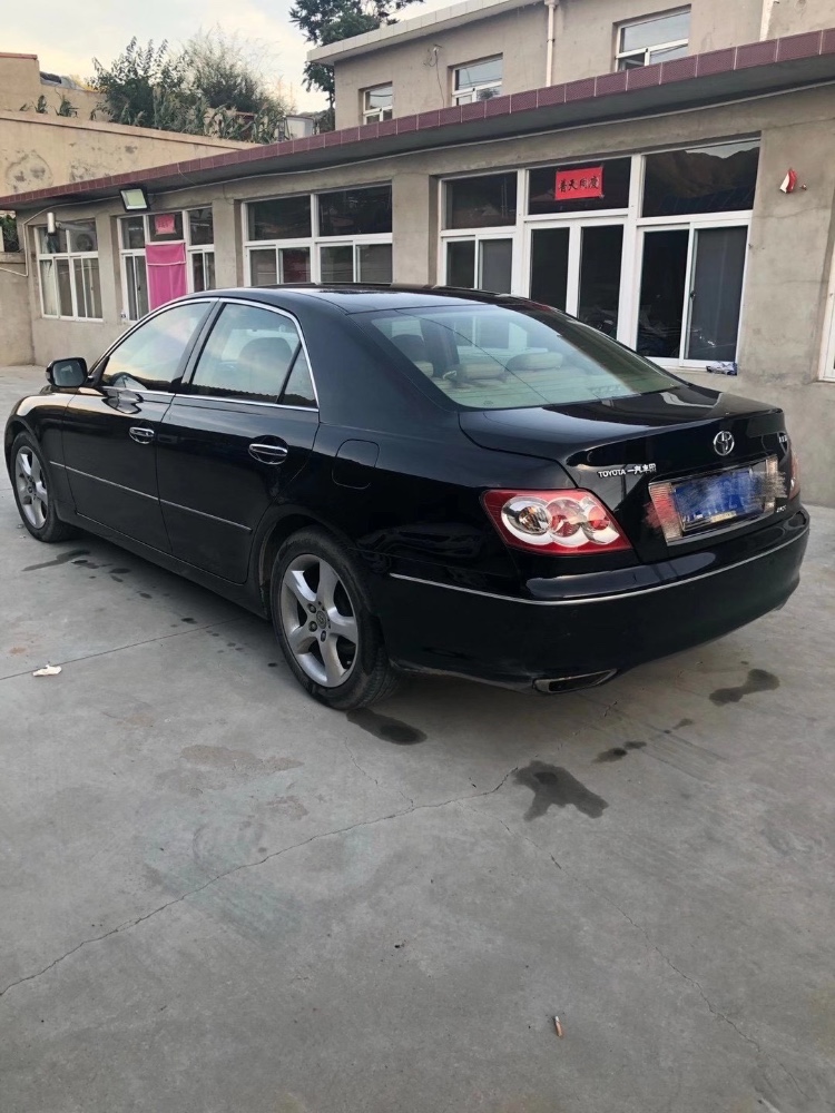 保定10年丰田锐志8