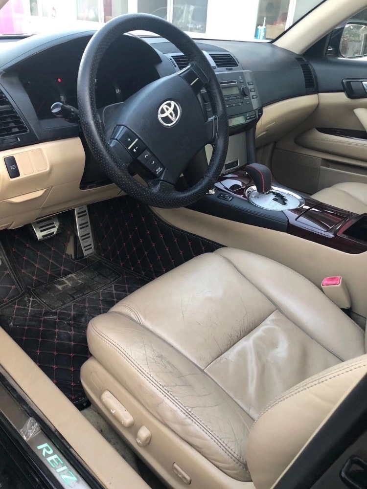 保定10年丰田锐志6