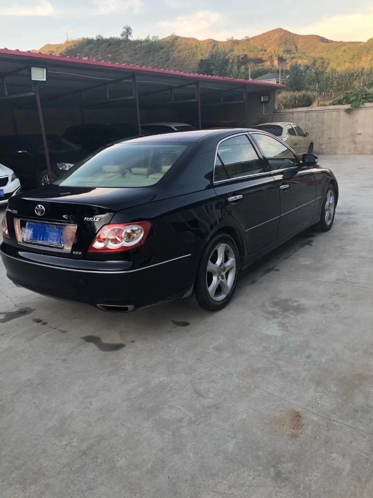 保定10年丰田锐志5