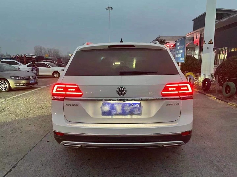 北京17年大众途昂9